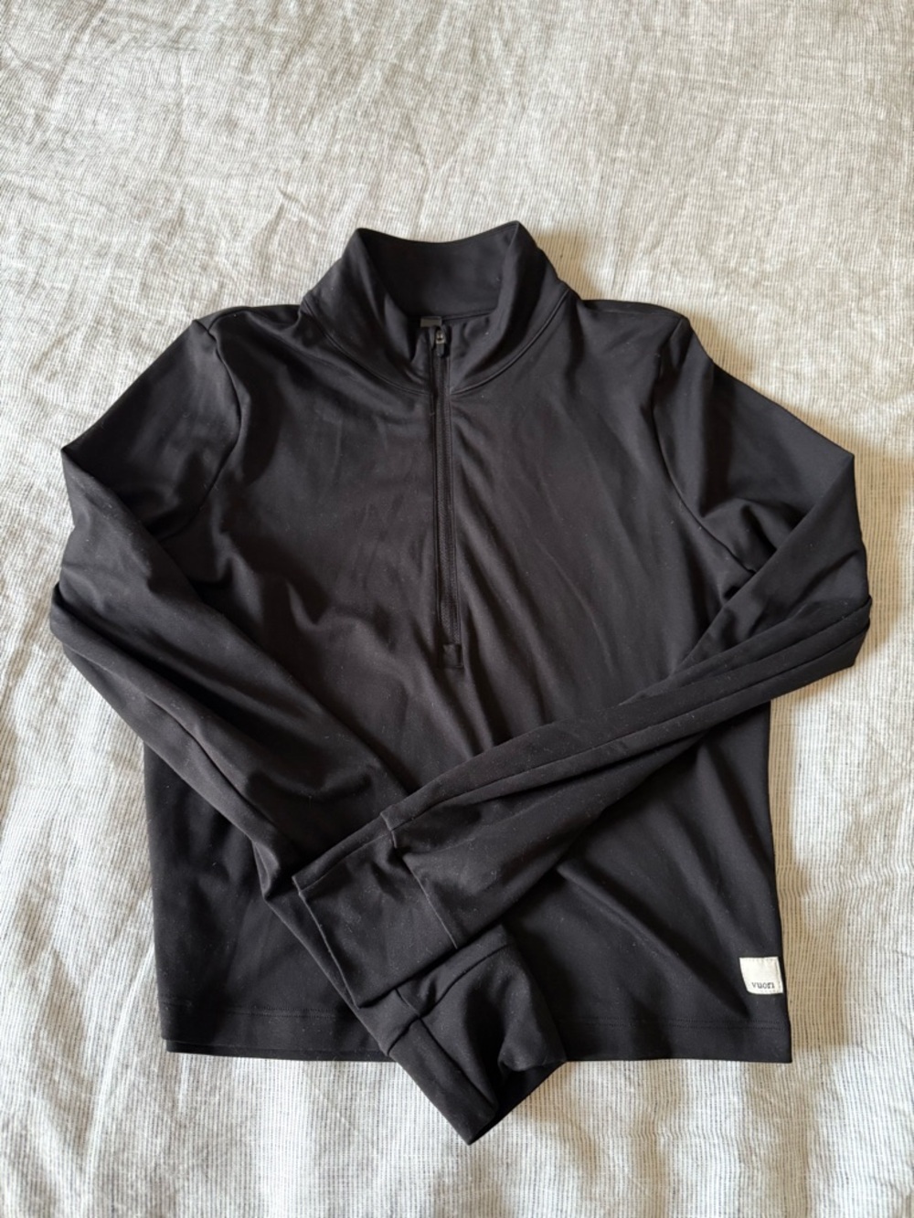 VUORI cropped Black Half-Zip Long Sleeve Top